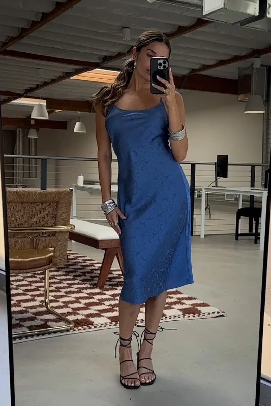 Aubrey Blue Satin Jacquard Midi Dress Comfortable Sleeveless Midi Dress
