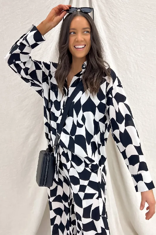 Brynn Shirt Black White Comfortable Knit Short Shirt