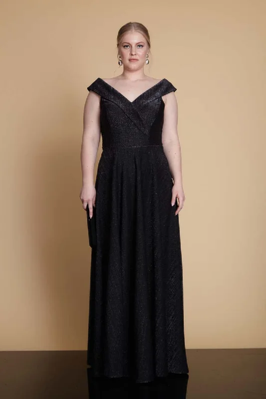Plus Size Glare Sleeveless Maxi Dress - Black Chic Sleeveless Maxi Dress