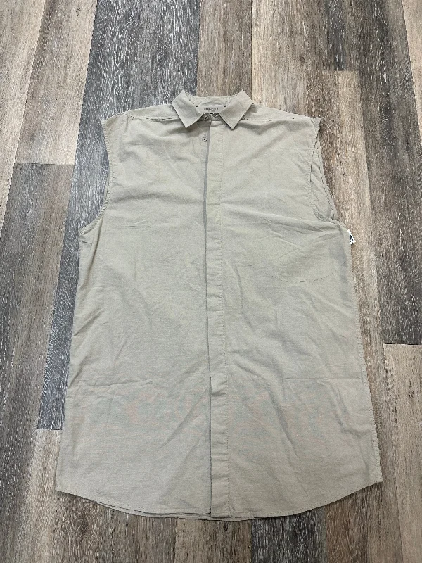 Sleeveless Shirt By Essentials In Tan, Size: Xl Trendy Tie-Front Short Shirt