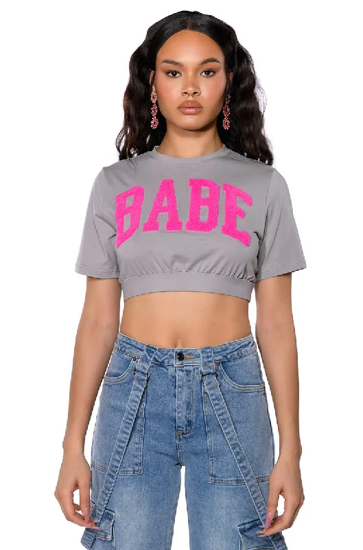 LE BAYBAY PATCH CROPPED T SHIRT Trendy Short Sleeve Tunic