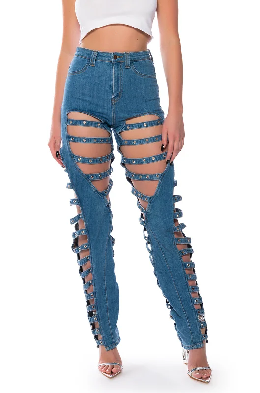 IN LOVE WITH THE DEVIL CUT OUT DETAILED JEANS